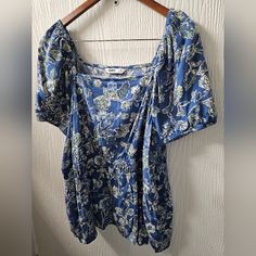 Sonoma Top Nwot Peasant Top With Smocked Waist Elastic At Sleeves And Shoulders Square Neck 60%Cotton 40%Viscose Smoke And Pet Free Home. Casual Floral Print Peasant Top For Daywear, Casual Blue Blouse With Smocked Bodice, Casual Floral Print Peasant Top For Beach, Peasant Top, Peasant Tops, Square Neck, Elastic Waist, Color Blue, Womens Tops