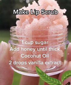 #selfcare Easy Diy Skin Care Recipes, Diy Scrubs, Scrub Homemade, Obličejové Masky, Diy Body Scrub Recipes, Lip Scrub Recipe