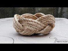 a rope that is sitting on top of a table