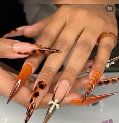 Nail inspo Bugs Bunny Valentine Nails, Afro Nails, Stiletto Press On Nails, Fake Acrylic Nails, Stiletto Nails Designs, Long Acrylic Nails Coffin, Acrylic Nails Coffin Pink, Unique Acrylic Nails