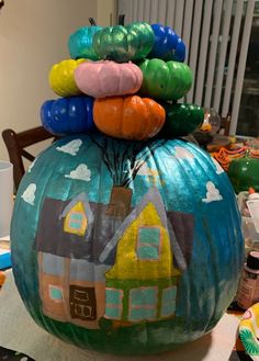 Pixar movie Up house painted on big pumpkin with little stacked pumpkins as the balloons Mermaid No Carve Pumpkin, Pumpkin Painting Movie Ideas, Up House Pumpkin Painting, Mario Pumpkin Painting, Mario Pumpkin, Cute Painted Pumpkin Ideas, Halloween Pumpkin Painting, Fall Szn, Up Movie