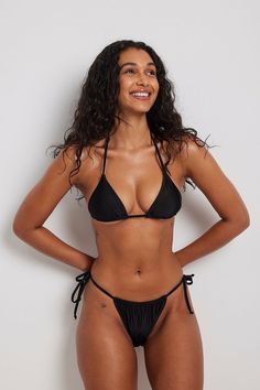 This bikini bra features a triangle design. It has cups with removable padding and halterneck straps with a self-tie knot at the back of the neck. This bikini bra features straps around the chest with a self-tie knot on the back. Yasmin Wijnaldum, Future Fashion, Na Kd, Black Noir, Clothes For Women, Black