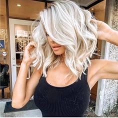 White Wigs, Stylish Short Hair, Ombre Blonde, Birthday Vacation, Hot Short, Natural Wigs, Short Hair Wigs, Trending Hairstyles, Synthetic Wig