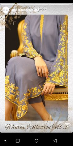 Elegant Suit, Kurti Embroidery Design, Salwar Kamiz, Mode Abaya, Dress Neck Designs, Dress Design Patterns, Kurti Neck Designs, Sleeves Designs For Dresses, Kurta Designs Women