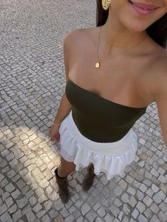 Summer Holiday Outfits, Outfit Inspo Summer, Stockholm Fashion, Crop Top Outfits, Warm Outfits, Summer Fashion Outfits, Winter Fashion Outfits, Holiday Outfits, Classy Outfits