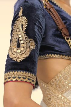 Rajasthani Outfit, Blouses Pattern, Draping Ideas, Desi Attire, Classic Jewellery, Saree Draping, Hand Beaded Embroidery, Fashionable Saree Blouse Designs, Blouse Embroidery