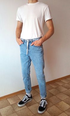 Vans Vintage Outfit, Cdg Outfit, Vans Old Skool Outfit, Vans Old School, Levis Outfit, Jeans Outfit Men, Jeans And Vans, 90s Fashion Men