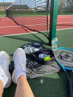 tennis court, water bottles, trainers Tennis Girl Aesthetic, Tennis Lifestyle, Beach Tennis