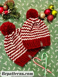 Aesthetic Crochet Ideas | Crochet Baby Hat and Bennie | Free Beginner Patterns Baby Knot Hat, Crochet Christmas Hats, Newborn Girl Hat, Christmas Peppermint, Knit Beanies, Toddler Beanie, Christmas Beanie