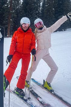 Snowboard Steeze, Skiing Instagram Pictures, Ski Instagram Pictures, Women Snowboarding Outfits, Snowboarding Outfits, Aesthetic Skiing, Ski Outfits For Women, Outfit Ski, Ski Trip Aesthetic