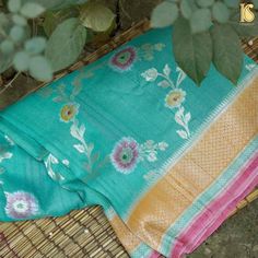 Make a statement by picking this exclusively crafted Banarasi pure Tussar silk brush-painted saree. The saree has zari jaal work with brush-painted floral motifs all over. Designed to suit the tastes of our modern customers and crafted to perfection, this handloom Banarasi attire is as stunning when draped as it looks flat. The rich colors in pure Tussar silk are nothing less than captivating. Grey Weddings, Painted Saree, Silk Banarasi Saree, Saree Floral, Saree Models, Tussar Silk Saree, Banarasi Saree, Hand Embroidery Pattern, Natural Gold