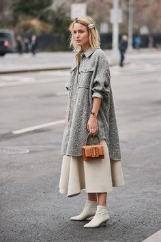 See the Latest New York Fashion Week Street Style Fall 2019 | Who What Wear Fashion Week Nyc, Mode Dope, Fall Fashion Coats, 30 Outfits, New York Fashion Week Street Style, Nyc Street Style, Outfit Chic, Power Dressing, Looks Street Style