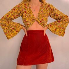 Etsy Clothes Women Vintage Style, 70s Skirt Fashion, Retro Going Out Outfits, Bright 70s Outfits, 70s Outfits Dress, 70s Shirts For Women, Modern Retro Outfits For Women, 70s Skirt Outfit, 70s Outfit Inspiration