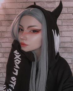 Egirl Makeup Looks, Wolf Makeup, Fox Makeup, Vampire Bride, Anime Makeup, Graphic Makeup, Halloween Makeup Inspiration, Cool Makeup Looks