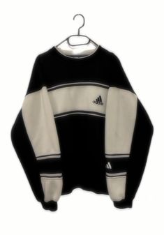 Adidas Vintage Clothes, Adidas Sweater Vintage, Adidas Vintage Sweatshirt, Vintage Adidas Zip Up, Vintage Adidas Jacket, Aesthetic Hoodies, Vintage Nike Sweatshirt, Baggy Clothes, Guys Clothing Styles