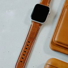 Light Brown Leather Apple Watch Band | Sienna Bullstrap® Ceramic Flask, Apple Watch Leather Strap, Ultra Luxury, Apple Watch Sizes, Leather Apple Watch Band, Light Brown Leather, Apple Watch Bands Leather, Apple Watch Series 1, Black Edition