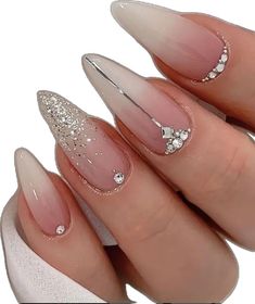 Fake Nails Long, Nagel Tips, Fake Nails With Glue, White Nail Designs, Nail Length, Bridal Nails, False Nail, Nail Accessories, Gold Nails