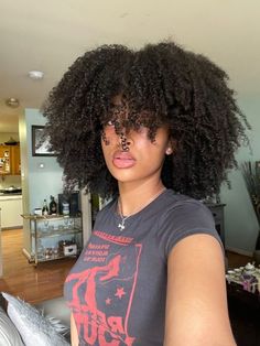 Collarbone Length Hair Black Women, Short Curly Bangs, Texture Haircut, Human Hair Wigs With Bangs, Cabello Afro Natural, 4a Hair, Textured Haircut, Bangs Wig, Curly Bangs