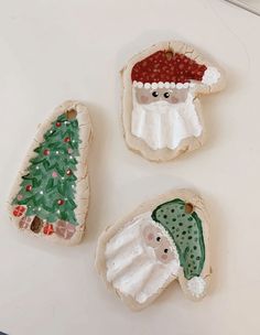 Holiday Salt Dough Ornaments, Salt Dough Christmas Crafts For Kids, Salt Dough Holiday Crafts, Kid Salt Dough Ornaments, Xmas Salt Dough Ornaments, Dough Christmas Ornaments Kids, Salt Dough Ornaments Decorating, Salt Dough Nature Craft, Kids Christmas Salt Dough Ornaments