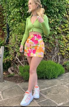 Floral Mini Skirt Outfit Aesthetic, Hot Pink Spring Outfits, 90s Aesthetic Summer Outfits, Bright Cute Outfits, Summer Outfits Colorful Street Styles, Fun Skirt Outfits, Preppy Colorful Outfits, Card Inspired Outfit, Polly Pocket Aesthetic Outfits