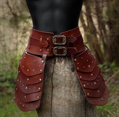 Young Hero Tasset Belt  -its a cheaper version    Size Range: 69cm (27inch)    to 115cm (45inch)   Larger sizes can be done - custom order. Its a part of Witcher armor set - Belt with fixed tasset from both sides. Belt has fastening on front and wide adjustment on the back. Belt have side straps for holind purses - aditional purses are optional - ask for them Skirt Armor, Waist Armor, Witcher Armor, Masquerade Men, Medieval Belt, Medieval Woman, Iron Jewelry