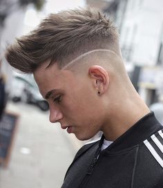 Mens Summer Hairstyles, Seni Pop, Kadeřnické Trendy, Taper Fade Haircut, Stylish Short Haircuts, Short Haircut Styles, Tapered Haircut, 얼굴 그리기