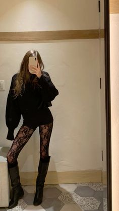 Chique Outfits, Party Fits, Paris Mode, Lace Tights, Looks Party, Neue Outfits, Tights Outfit, Mode Inspo, Going Out Outfits