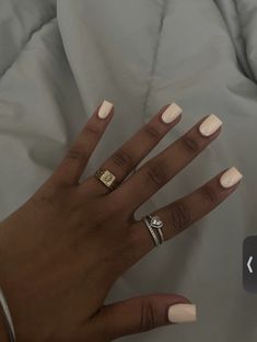 Black Nails Black Women, Short Gel Nails, Hard Nails, Subtle Nails, Classy Acrylic Nails, Short Square Acrylic Nails, Nails Only