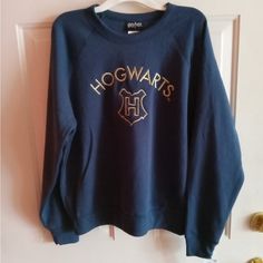 Harry Potter Hogwarts Ladies Sz Small Sweatshirt New With Tags. Made Of Soft Polyester & Rayon Blend Hogwarts Sweater, Hogwarts Sweatshirt, Harry Potter Sweater, Harry Potter Merch, Harry Potter Sweatshirt, Pink Crewneck Sweatshirt, Black Crewneck Sweatshirt, Crewneck Sweatshirt Women, Harry Potter Outfits