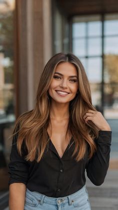 The Ultimate Guide: 15 Hair Color Ideas for a Fall Makeover in 2024** ** 33 Warm Fall Brunette Hair, Brunette 2024 Hair Trends, Brunette Hair Warm, Warm Brunette, Chestnut Hair, Fall Hair Color Trends, Color Balayage, Beauty Pics