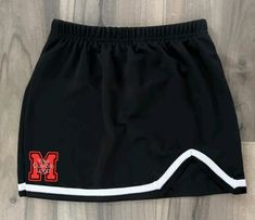 Super cute cheer skirt! Choose between logo in the corner or plain. Great for tailgating! Please size up as this runs small! Can be customized with any school, team, camp, or company logo. Cheer Camp Outfits, Game Day Cheer, Tailgate Clothes, Camp Outfits, Cheer Camp, School Team, Camping Outfits, College Team, One Star