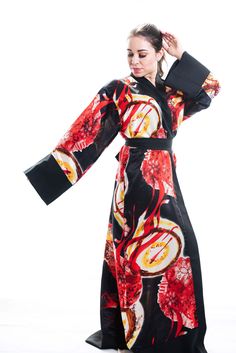 kimono largo estampado Silk Evening Kimono With Kimono Sleeves, Black Silk Long Sleeve Robe, Black Silk Evening Kimono, Black Floral Print Wrap Kimono, Black Silk Kimono For Spring, Black Evening Kimono For Spring, Black Silk Robe, Maternity Wrap Dress, Green Kimono