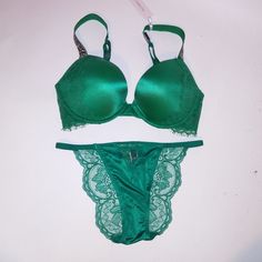 Victoria Secret Bra Set 32d Push Up Small Cheeky Panty Green Lace Shine Strap Bling Logo Very Sexy Collection Underwire New With Tags *Bundle To Save Chavonne11 052024 Balconet Bra, Racerback Sports Bra, Levi Jeans 501, Victoria Secret Bras, Green Lace, Distressed Black Jeans, Sports Bra Sizing, Bra Set, Lace Bralette