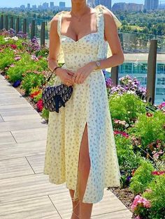 Description：DressBetty - 2023 Summer Backless Slip Dress Women Casual Floral Midi Dress ? Model Show ? window.adminAccountId=226051862; Backless Slip Dress, Dress Sleeve Styles, Split Dress, Dress With Tie, Weave Style, Lace Maxi, Hip Dress, Floral Midi Dress, Fashion Colours