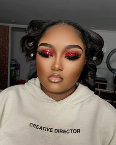 Red Makeup Look Black Women, Red Glitter Eyeshadow Looks, Red Glam Makeup Looks, Red Glitter Makeup Looks, Red Eyeshadow Makeup Looks, Red Birthday Makeup, Red And Gold Makeup Looks, Red Prom Makeup Looks, Red Makeup Looks Black Women