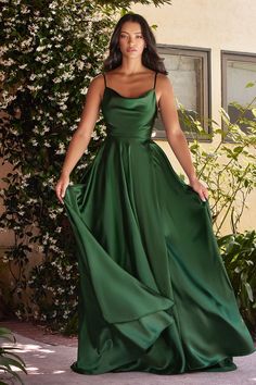 Simple Formal Dress, Satin Formal Dress, Maxi Dress Summer, Cinderella Divine, Verde Smeraldo, Ever Pretty, Long Evening Gowns, Bridesmaid Dresses Prom, Pretty Prom Dresses