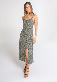 A pretty and flattering black & green ditsy floral mid-length tank dress with side slit. Designed in LA. Click to shop for more women's boho dresses! Boho Sweaters, Sassy Dress, Womens Boho Dresses, Ditsy Floral Dress, Midi Tank Dress, Boho Midi Dress, Ditsy Floral Print, Jumpsuits And Romper, 80 Dress