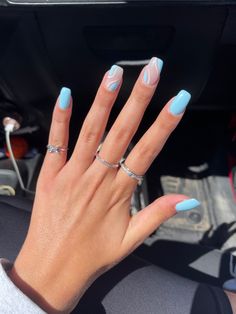 Blue Nail Marble, Cute Nails Acrylic Light Blue, Blue Nail Inspo Gel, Light Blue And White Nail Designs, Light Blue Nail Designs Summer, Blue Nails For Vacation, Summer Nails No Acrylic, Nails That Match Light Blue Dress, Summer Acrylic Nails Light Blue