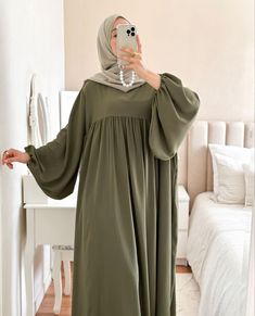 Modest Magnificence: Embracing New Trends in Abaya Fashion Muslimah Fashion Casual, Fashion Abaya, Islamic Fashion Dresses, Moslem Fashion, Hijab Collection, Mode Turban, Hijab Trends