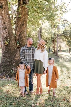 Family Photo Green Dress, Bright Green Family Picture Outfits, Family Photo Orange Color Schemes, Sage Green And Burnt Orange Family Picture Outfits, Fall Outdoor Family Photo Outfit Ideas, Blush And Olive Outfit, Family Photos With Trees, October Family Photos Outfits Colors, Family Photo Outfits Pregnant