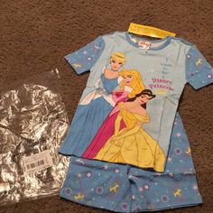 Nwts Vintage Disney 2 Pc Pajama Set. The Shorts Have A Multi Color Blue Print And The Top’s Sleeves And Back Of Top Matches The Short’s Print. Shorts Have Elastic Waist. Original Packaging Included. Sz 8. Smoke Free Home. Disney Onesies, Baby Boy Disney, Spiderman Pajamas, Mickey Mouse Pajamas, Boys Pjs, Disney High, Disney Pajamas, Princess Kids, Long Sleeve And Shorts