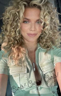 Mid Length Blonde Curly Hair, Updos For Layered Curly Hair, Curly Hairstyles 2023 Trends, Blonde Permed Hair, Mid Length Curly Hair Styles, Blonde Highlights Curly Hair Natural Curls, Medium Length Curly Haircut With Layers, Curly Hair Over 50 Women, Layered Curly Haircuts