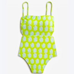 This Nwt J.Crew Sz Blockprints X J.Crew Cutout One- Piece Swimsuit Is So Flattering. Sarah Zellweger Worked With A Team Of Local Artists In Jaipur, India, To Creat This Gorgeous, Green Paisley Blockprint. Thanks To The Strategically Placed Cutouts This Suit Is A Happy Medium Between Bikini And Swimsuit. The Suit Is Fully Lined, Has Adjustable Straps And Removable Pads. Green Graphic Print Swimwear For Summer, Yellow Printed One-piece Swimwear, Scuba Top, Ruffle Bathing Suit, Tank Swimsuit, Navy Gingham, One Shoulder Swimsuit, Green Paisley, Striped One Piece