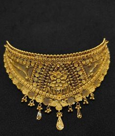 Bengali Gold Jewellery Necklaces, Gold Jewelry Bengali, Bengali Gold Necklace, Gold Choker Bengali Design, Gold Metal Temple Jewelry Choker, Choker Necklace Designs, New Mehndi Designs, 22 Carat Gold