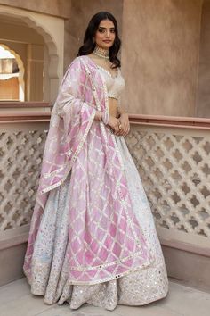 Abhinav Mishra, Chanderi Dupatta, Simple Lehenga, Wedding Lehenga Designs, Lehenga Designs Simple, Indian Bride Outfits, Gaun Fashion