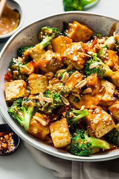 Gluten-Free Tofu Stir-Fry with Vegetables and Peanut Sauce Stir Fry Sauce Recipe, Sleeve Recipes, Homemade Peanut Sauce, Bariatric Sleeve, Gluten Free Shopping, High Protein Vegetarian Recipes, Colorful Vegetables, Star Food