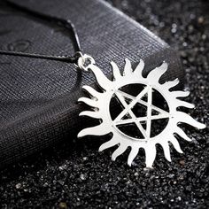 New Supernatural Sam Dean Silver Flames Star Pentagram Necklace Stainless Steel Supernatural Jewelry, Deathly Hallows Necklace, Time Turner Necklace, Harry Potter Necklace, Harry Potter Golden Snitch, Harry Potter Charms, Harry Potter Glasses, Silver Flames, Harry Potter Potions