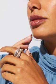 This stunning criss-cross ring is the perfect way to add sparkle to your look. Its eye-catching design dazzles with shimmering cubic zirconia stones, ensuring a luxurious and glamorous finish. Criss Cross Ring, Cross Ring, Cz Ring, Fine Jewellery Earrings, Brass Color, Ring Bracelet, Earring Necklace, Jewelry Sales, Wedding Shop