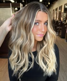 High And Low Lights Hair Blonde Face Framing, Darker Bronde Balayage, Full Highlights With Shadow Root, Bronde With More Blonde, Blonde Balayage With Natural Roots, Blonde Beach Highlights, Balayage Dark To Blonde, Lived In Blonde On Dark Hair, Brown To Blonde Balayage Medium