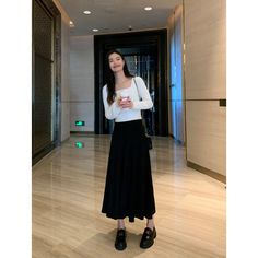 5ft 4''(166cm) tall, 95 lbs(43kg) weight and wearing a size S164cm/49kg wearing a size S- Cotton 60%- Polyester 36%- Spandex 4%- High-waist- Slim fit- Umbrella skirt- 2 colors Umbrella Skirt, Skirt Long, Slim Waist, Black Skirt, Long Skirt, Dark Gray, Umbrella, High Waist, Slim Fit